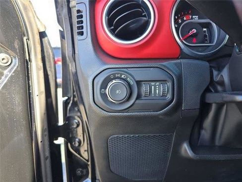 Used 2022 Jeep Wrangler Unlimited Rubicon w/ LED Lighting Group image 35