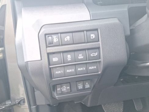 Used 2025 Toyota Tacoma 4x4 Double Cab Hybrid w/ Tow Tech Package image 13