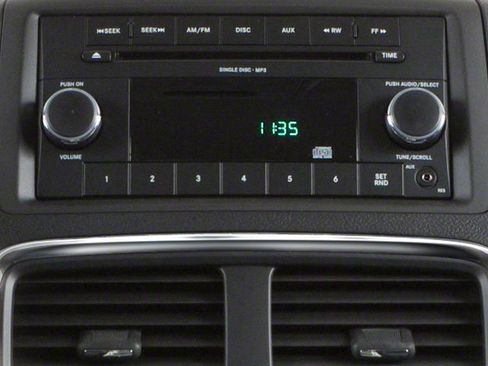 Used 2012 Dodge Grand Caravan SXT FWD image 12