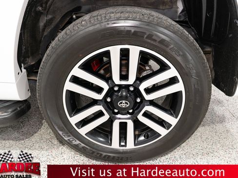 Used 2024 Toyota 4Runner Limited AWD/4WD image 10