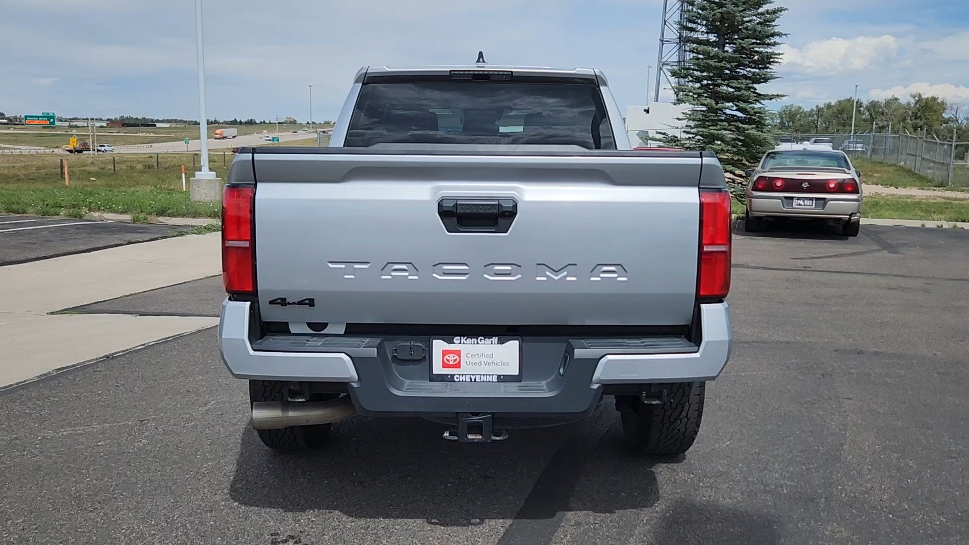 Used 2024 Toyota Tacoma TRD Off-Road AWD/4WD image 19