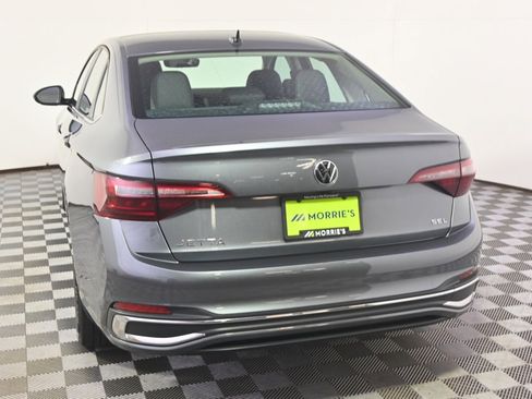 Used 2024 Volkswagen Jetta SEL image 4