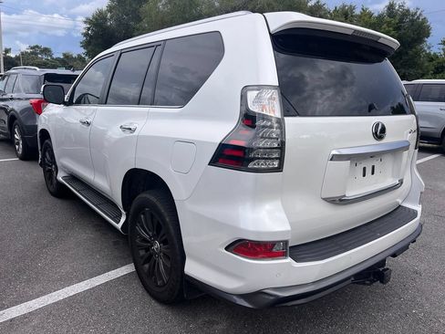 Used 2023 Lexus GX 460 Premium w/ Accessory Package AWD/4WD image 3