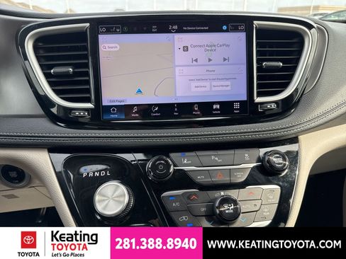 Used 2024 Chrysler Pacifica Limited FWD image 22