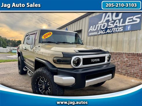 Used 2014 Toyota FJ Cruiser 2WD w/ Upgrade Package image 1