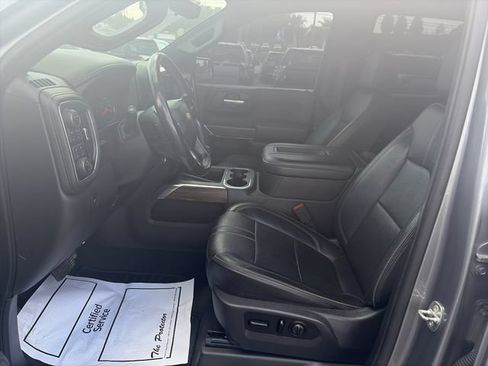 Used 2020 Chevrolet Silverado 1500 High Country w/ Technology Package AWD/4WD image 9