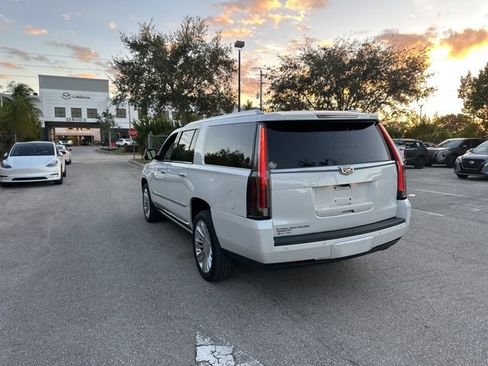 Used 2020 Cadillac Escalade ESV Platinum image 11