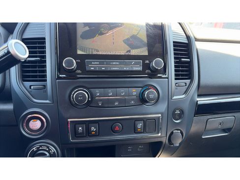 Used 2023 Nissan Titan SV AWD/4WD image 18