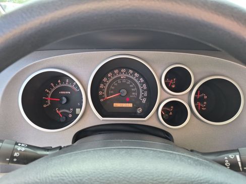 Used 2012 Toyota Tundra 4x4 CrewMax w/ SR5 Pkg image 25