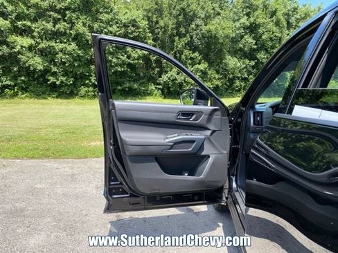 Used 2025 Nissan Pathfinder Rock Creek AWD/4WD image 14