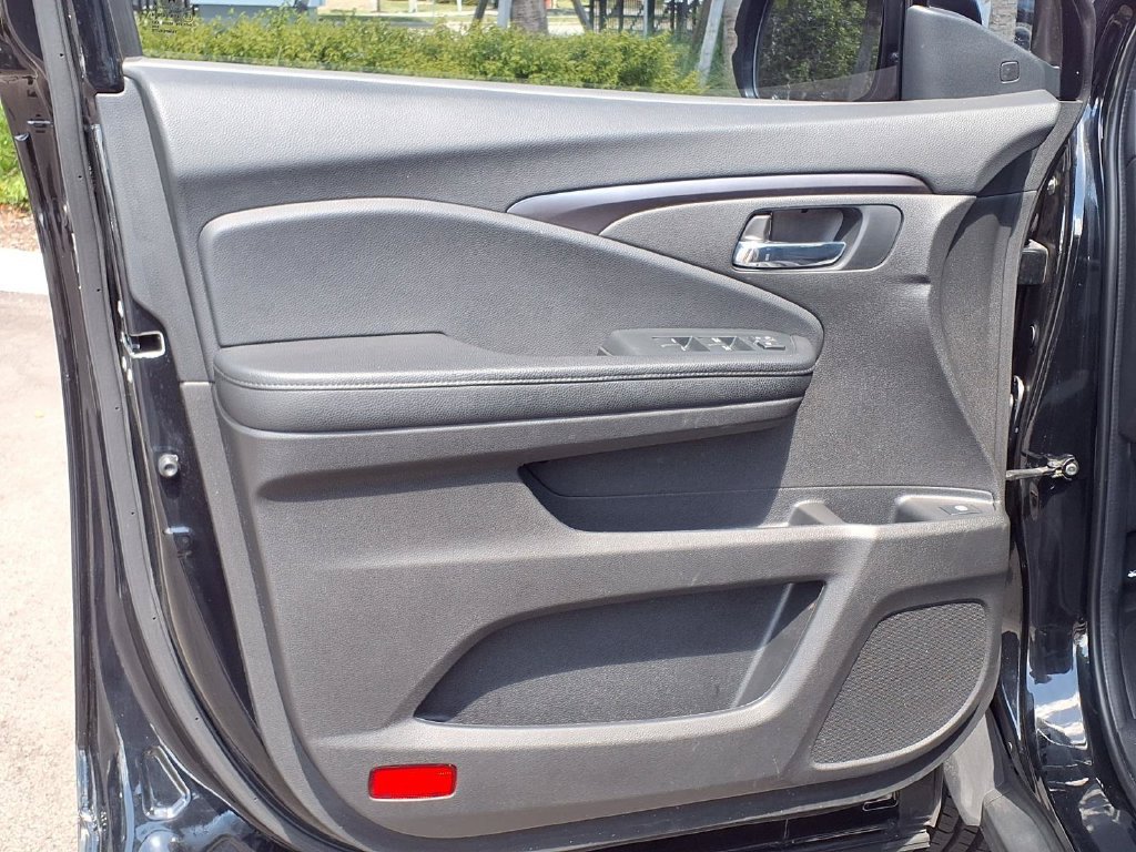 Used 2022 Honda Pilot Sport image 26