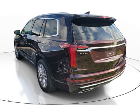 Used 2020 Cadillac XT6 Premium Luxury FWD image 6