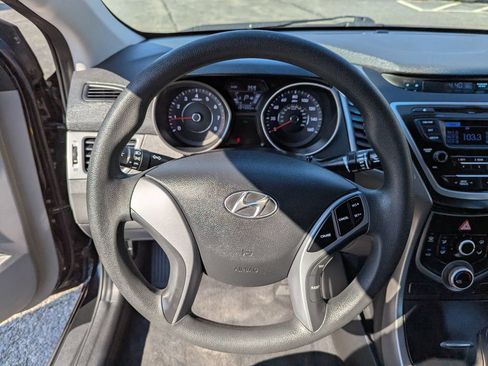 Used 2016 Hyundai Elantra SE FWD image 11
