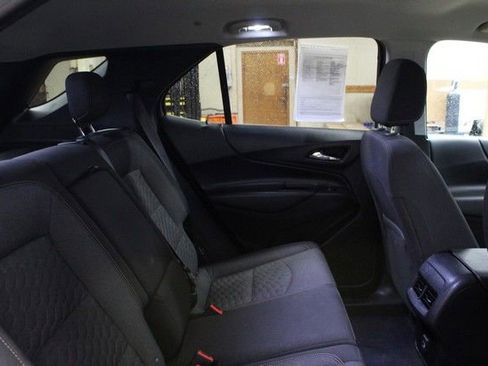 Used 2020 Chevrolet Equinox LT w/ Driver Convenience Package AWD/4WD image 12