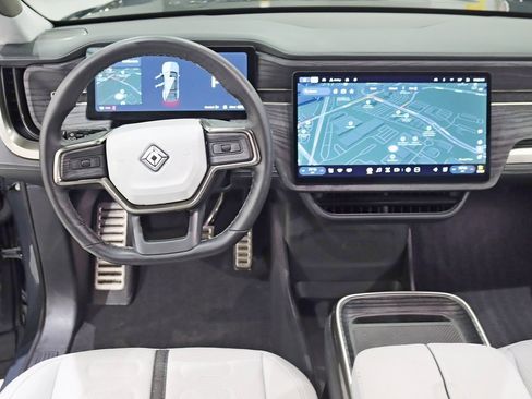 Used 2024 Rivian R1S Adventure image 13