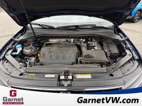 Used 2023 Volkswagen Tiguan SE w/ Panoramic Sunroof Package image 22