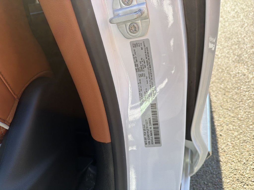 Used 2026 Chrysler Pacifica Pinnacle FWD image 30