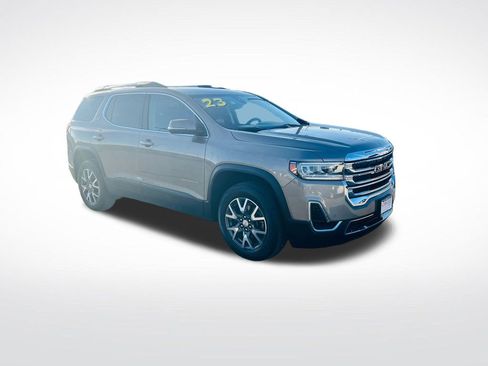 Used 2023 GMC Acadia SLE w/ Driver Convenience Package image 11