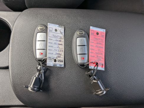 Used 2024 Nissan Z Sport w/ Floor Mat Package image 32