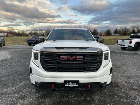 Used 2024 GMC Sierra 1500 AT4 image 11