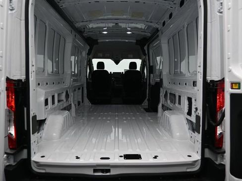 New 2026 Ford Transit 250 148 Medium Roof image 27