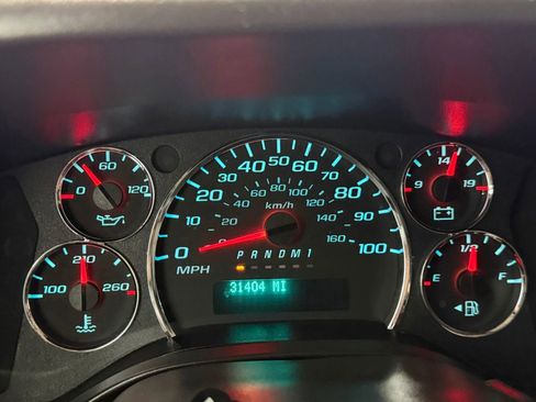 Used 2023 Chevrolet Express 2500 w/ Driver Convenience Package image 17
