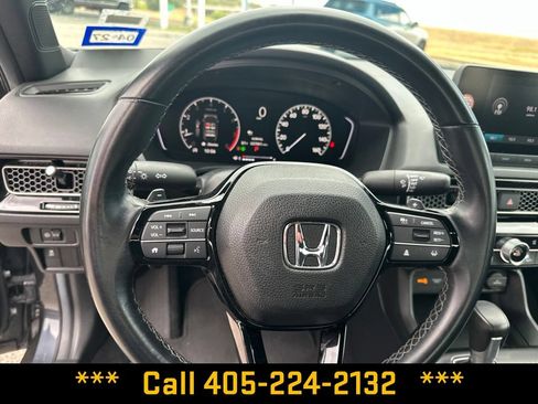 Used 2025 Honda Civic Sport image 13