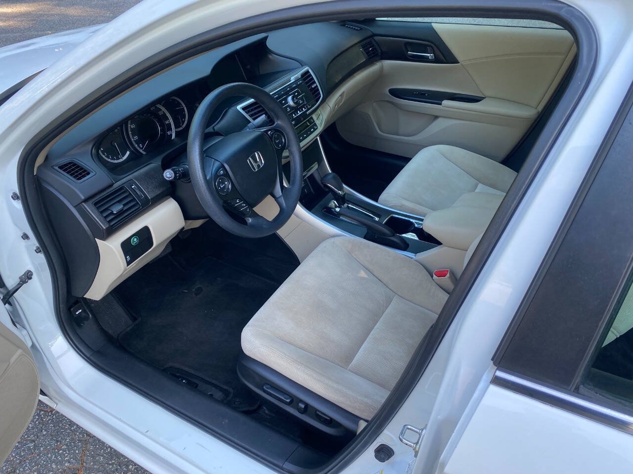 Used 2013 Honda Accord EX image 11