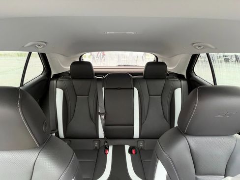 Used 2025 Buick Envision Sport Touring AWD/4WD image 8