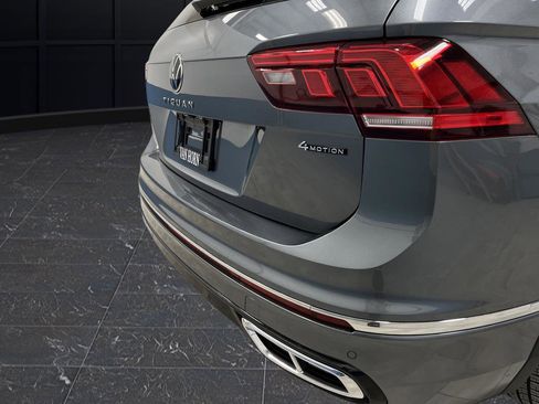 Used 2024 Volkswagen Tiguan SEL R-Line image 33