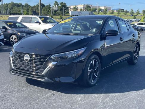 Used 2025 Nissan Sentra SV FWD image 3
