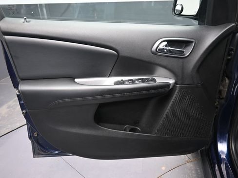 Used 2017 Dodge Journey SE FWD image 27