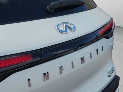 Certified 2025 INFINITI QX60 Luxe FWD image 29