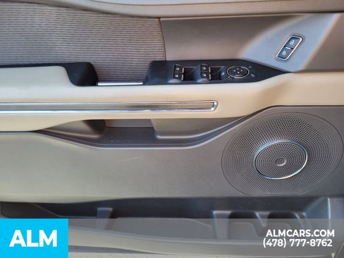 Used 2021 Ford Expedition XLT image 27