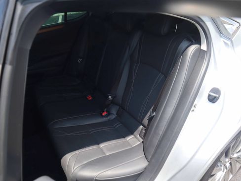Used 2020 Lexus ES 350 w/ Accessory Package FWD image 3