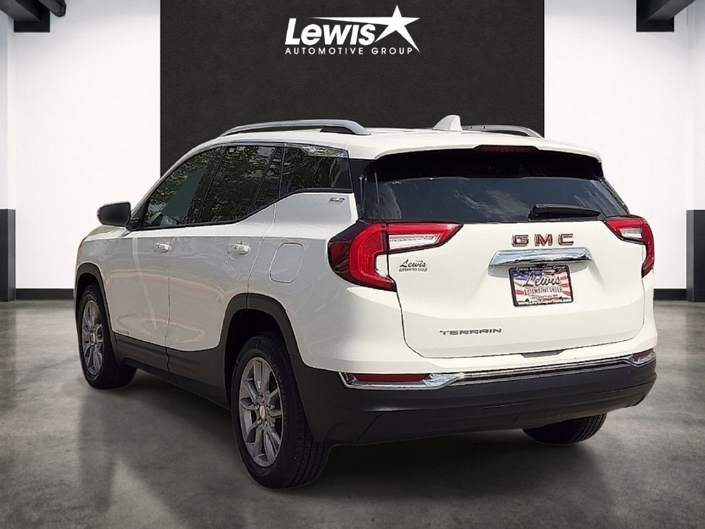 Used 2024 GMC Terrain SLT FWD image 3