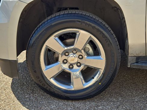 Used 2020 Chevrolet Suburban LT w/ Max Trailering Package RWD image 11