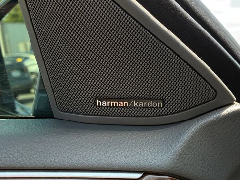 Used 2014 Mercedes-Benz E 350 Sedan image 26