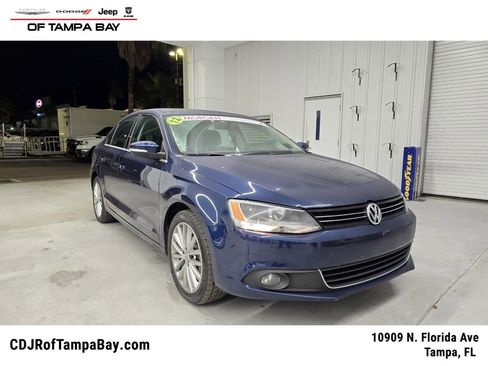 Used 2012 Volkswagen Jetta SEL image 1