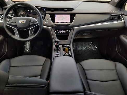 Used 2024 Cadillac XT5 Premium Luxury w/ Technology Package image 12