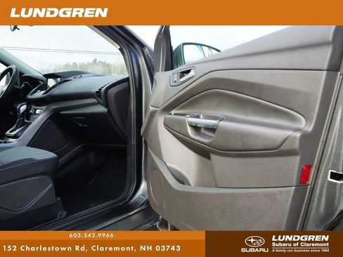 Used 2016 Ford Escape SE w/ Equipment Group 201A image 8