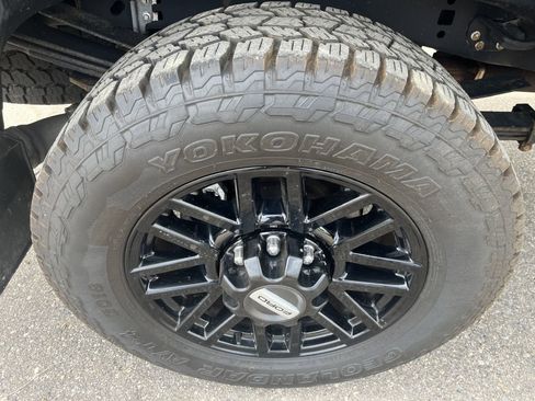 Used 2021 Ford F350 Lariat AWD/4WD image 17