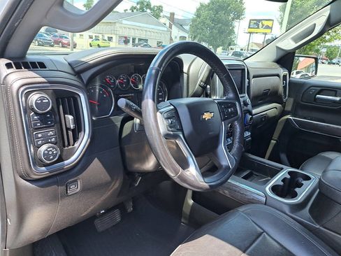Used 2022 Chevrolet Silverado 1500 LTZ AWD/4WD image 8