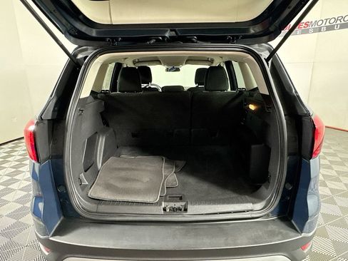 Used 2019 Ford Escape SE FWD image 25