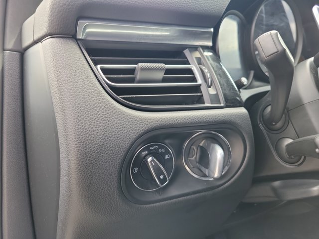 Certified 2023 Porsche Macan S AWD/4WD image 27