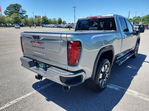 Certified 2025 GMC Sierra 2500 Denali w/ Denali Reserve Package AWD/4WD image 3