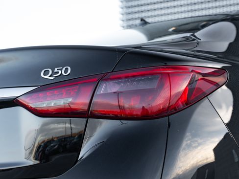 Used 2018 INFINITI Q50 Luxe w/ Essential Package (3.0T Luxe) image 29