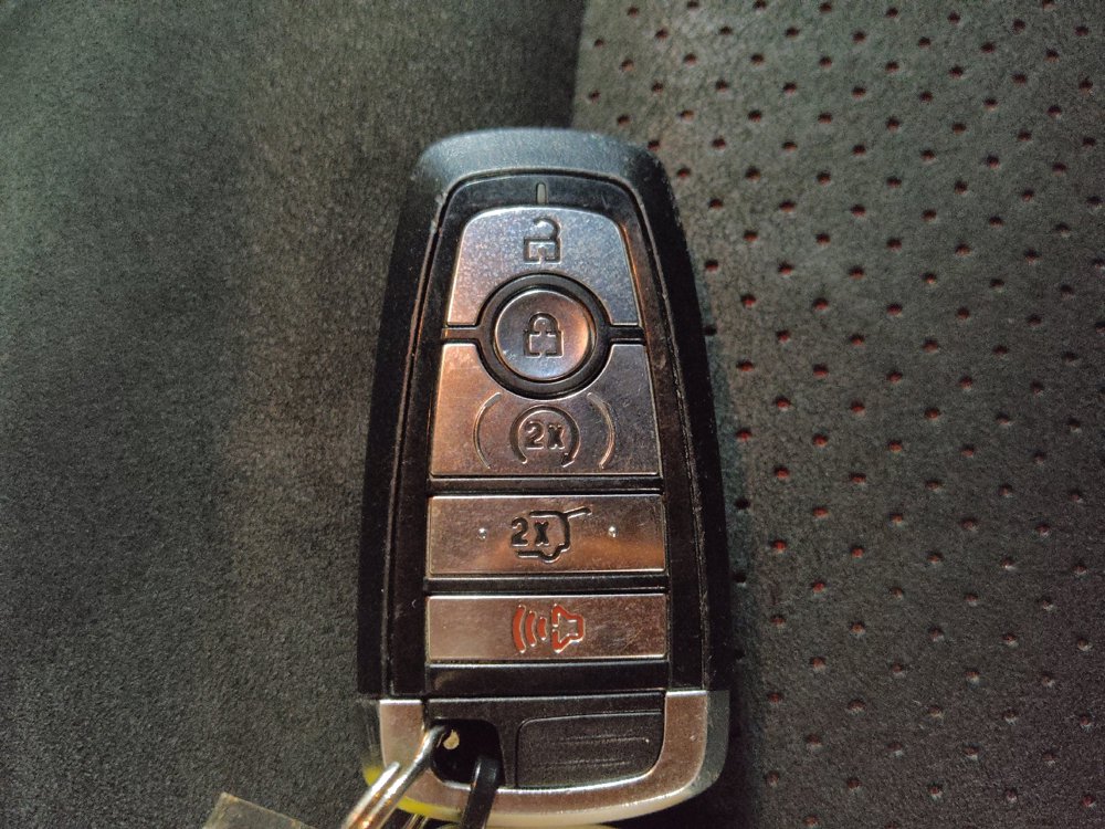 Used 2019 Ford Explorer XLT w/ Equipment Group 202A FWD image 32