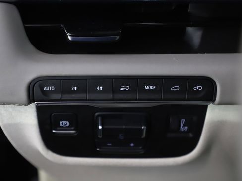 Used 2024 Cadillac Escalade ESV Sport Platinum w/ LPO, ONYX Package image 26