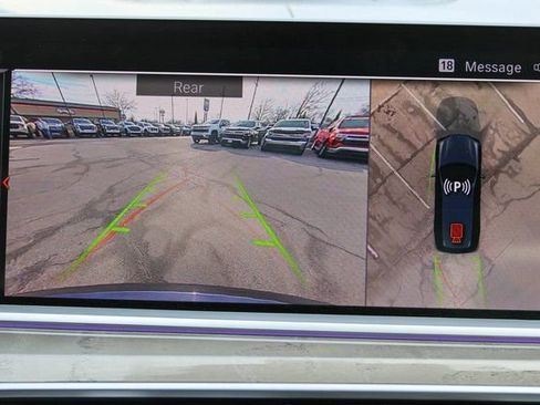 Used 2021 BMW X7 M50i w/ Dynamic Handling Package AWD/4WD image 40
